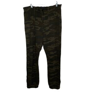 Sanctuary Size 30 Camo Print Joggers Pants FLAW